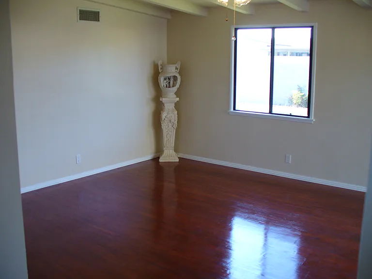 Dewey Dr — Photo 1