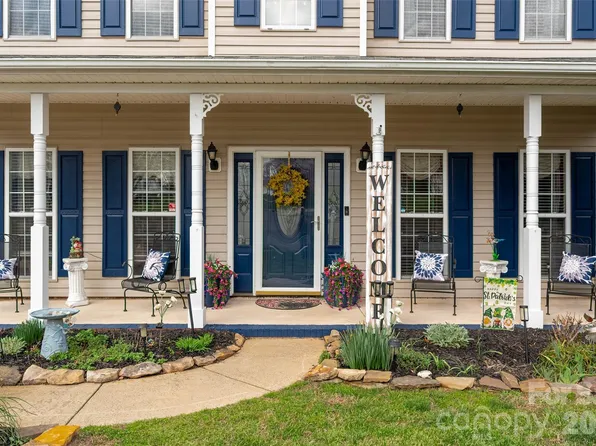 112 Pebble Creek Xing, Fort Mill, SC 29715