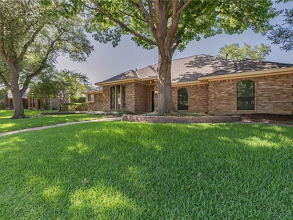 2nd image of 3821 Camino Dr