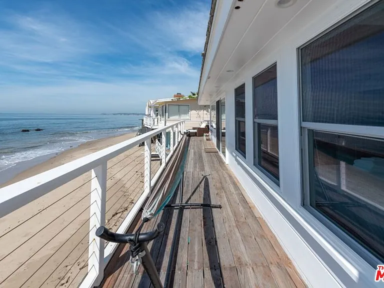 24942 Malibu Rd — Photo 20