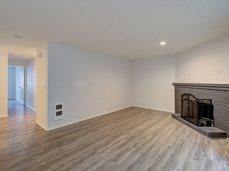 607 SE 121st Ave #39 — Photo 11