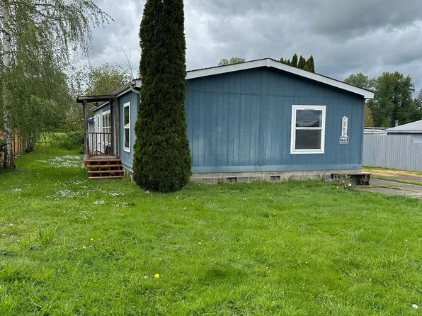 23611 Meadow Dr NE, Aurora, OR 97002