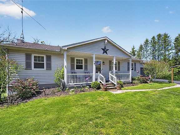2nd image of 20 Rose Ln