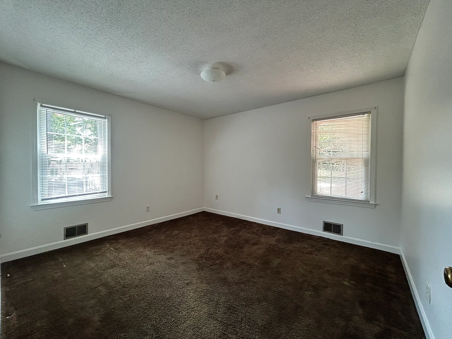 2 bed, 1085 sqft, $1,200 — Photo 4