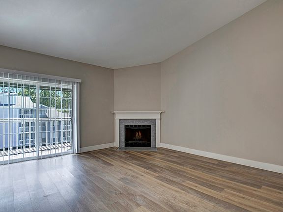 5th image of 1020 Central Ave N #Jj-201