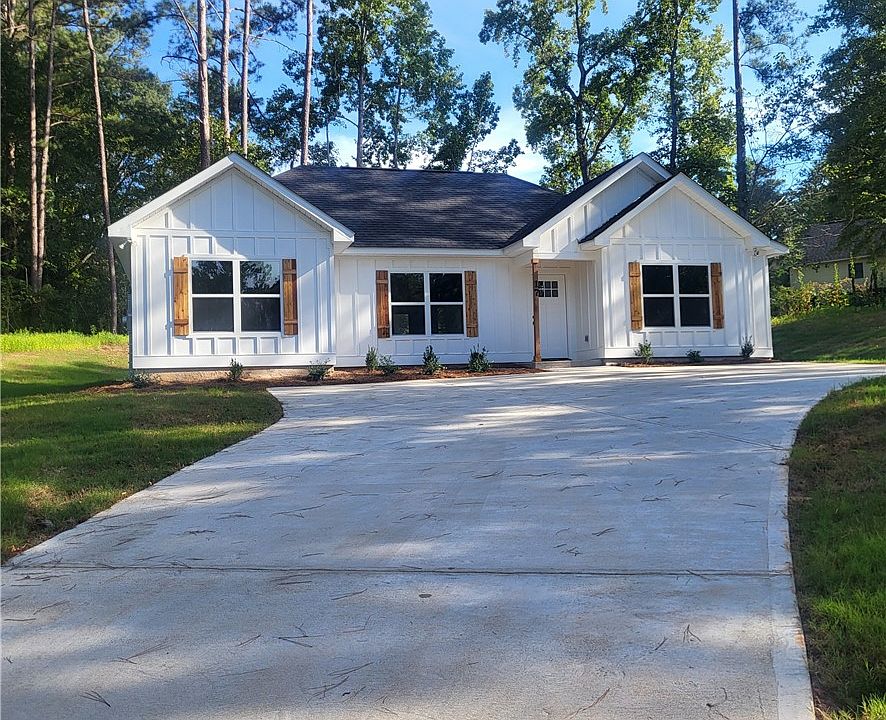 1st image of 17 Laurel Dr