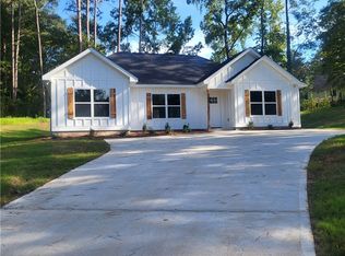 17 Laurel Dr, Valley, AL 36854