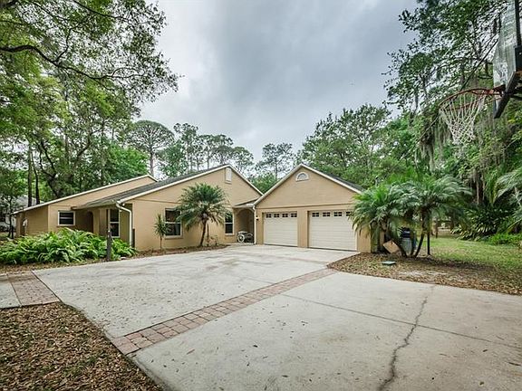 3rd image of 10906 Bridle Pl