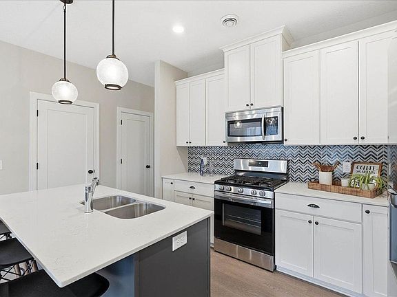3rd image of 1512 Southpoint Dr