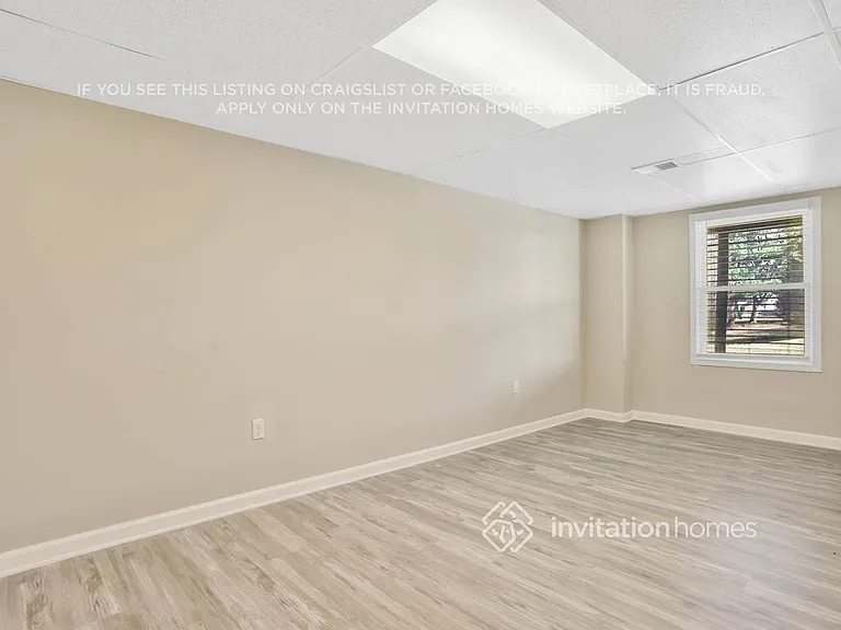 6015 Holland Dr — Photo 23