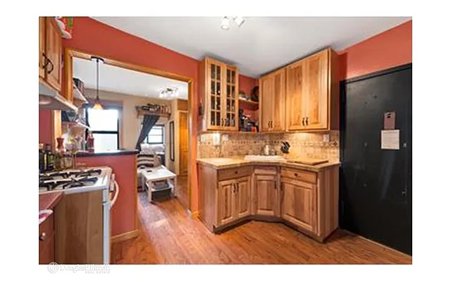 Rented by Douglas Elliman | media 13