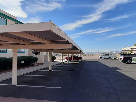 2nd image of 3210 Sweetwater Ave Unit 123