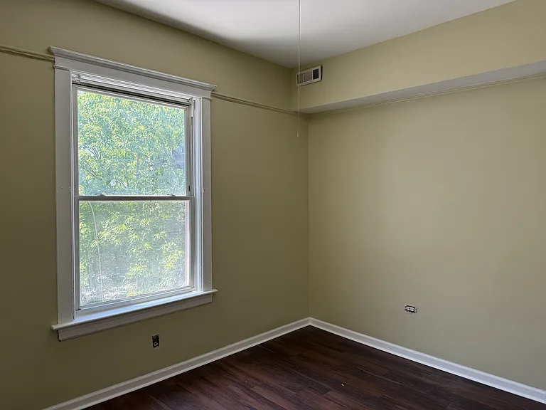 6556 S Rhodes Ave — Photo 13