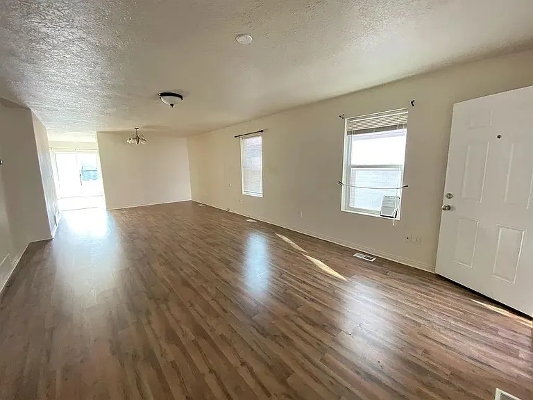 2196 E Revere Way — Photo 4