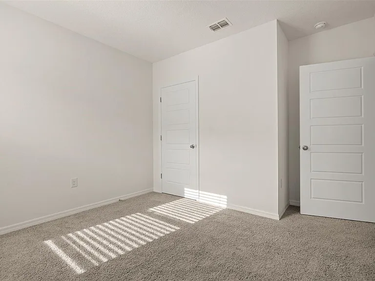 1078 Clay Blvd — Photo 22