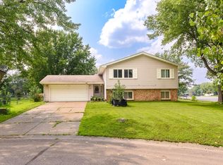 3401 74th Cir N, Brooklyn Park, MN 55443