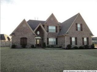 8421 Meadow Vale Dr, Memphis, TN 38125