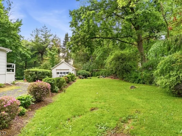 12 Bodnar St, Bernardsville Boro, NJ 07924
