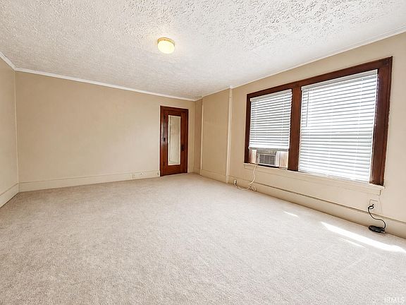 4th image of 207 S Heaton St