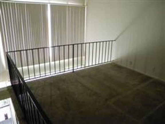 3rd image of 220 W Union Ave