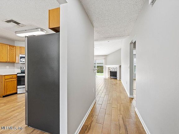 5th image of 2729 SECRET HARBOR Drive
