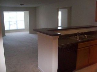 200 Keats Dr APT 221, Spartanburg, SC 29301
