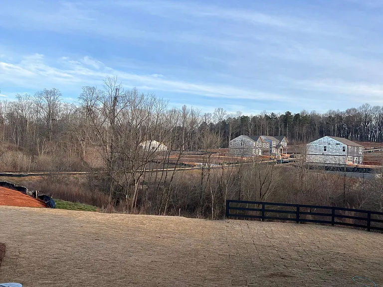 335 Port Way — Photo 34