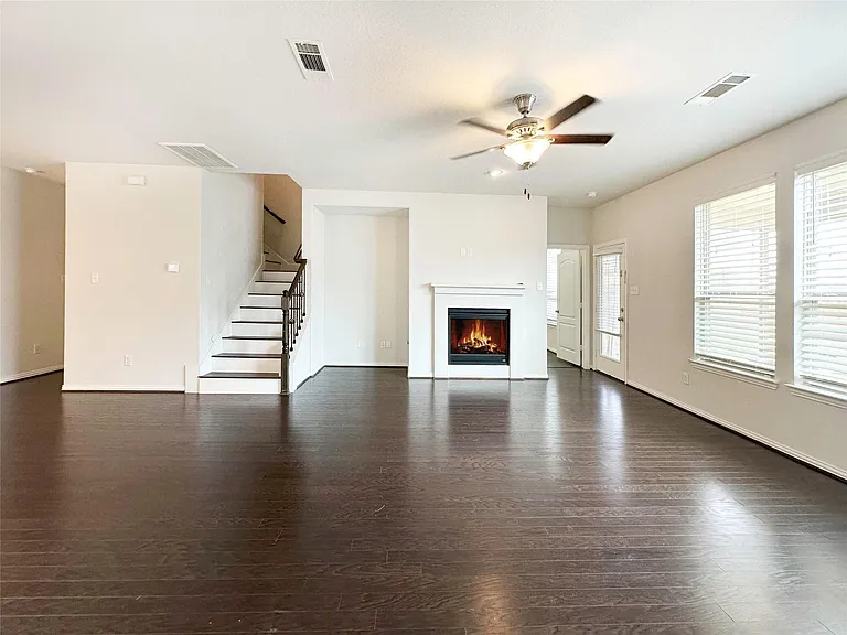 23610 Carducci Dr — Photo 15