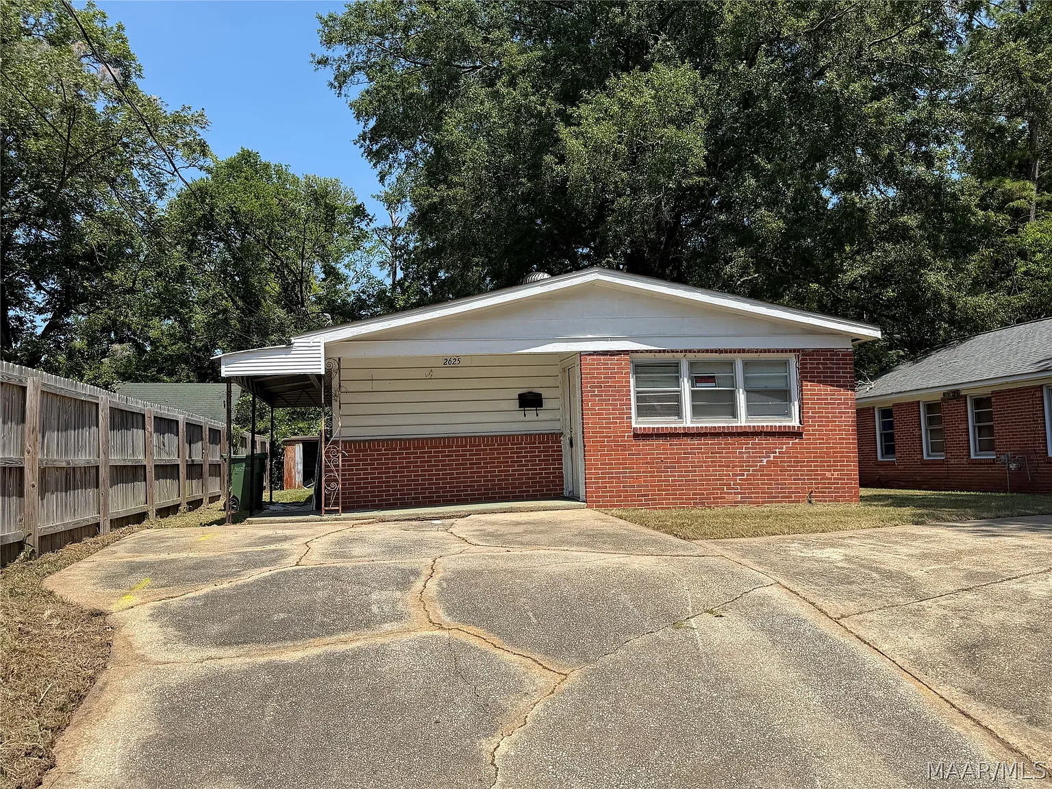3 bed, 1.5 bath, 1226 sqft, $1,400 — Photo 1