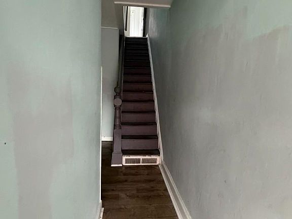 2nd image of 2642 Wilkens Ave