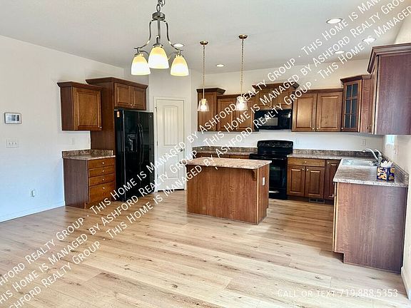 2nd image of 3755 Reindeer Cir