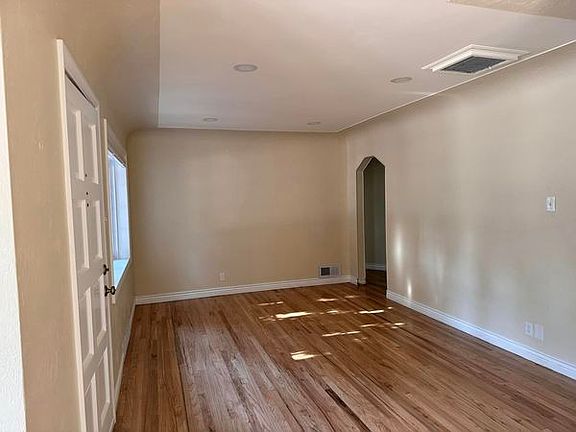 2nd image of 4030 Cody St