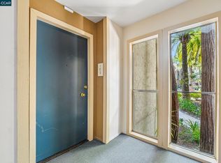 150 Sharene Ln APT 103, Walnut Creek, CA 94596