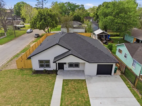 7040 Kinney St, Houston, TX 77087