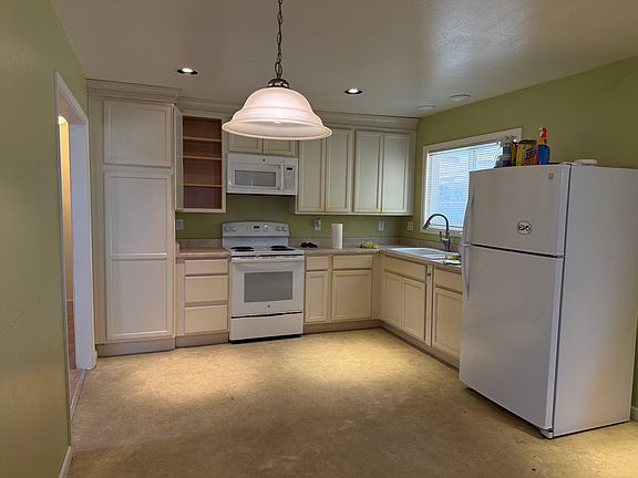 4th image of 2 Trinity Ct