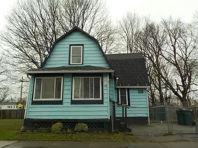 2nd image of 308 Champlain St