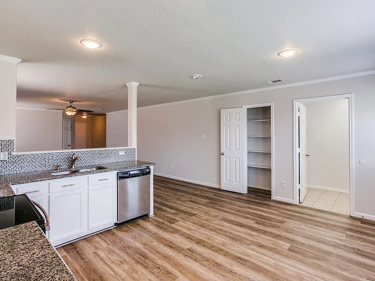 5617 Talons Crest Cir — Photo 13