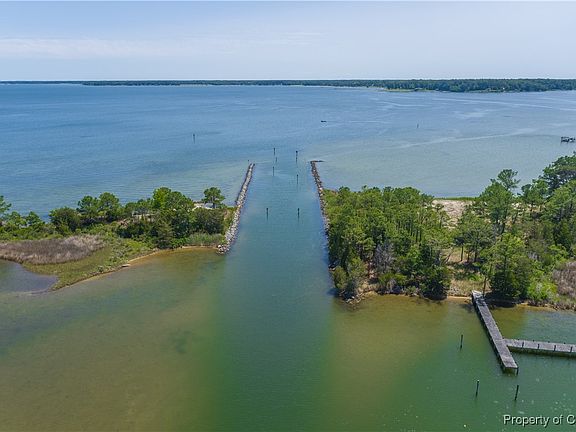 4th image of 403 Moores Creek Dr