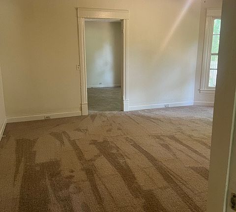 3rd image of 912 W End Ave