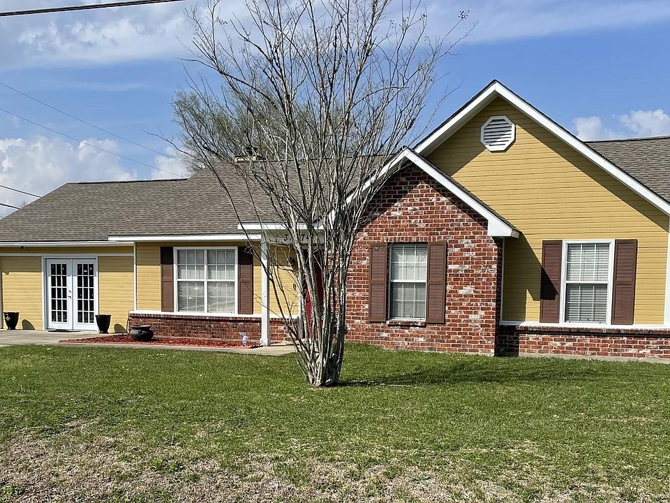 1st image of 38174 Willow Lake Ave E