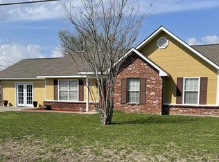 38174 Willow Lake Ave E, Prairieville, LA 70769