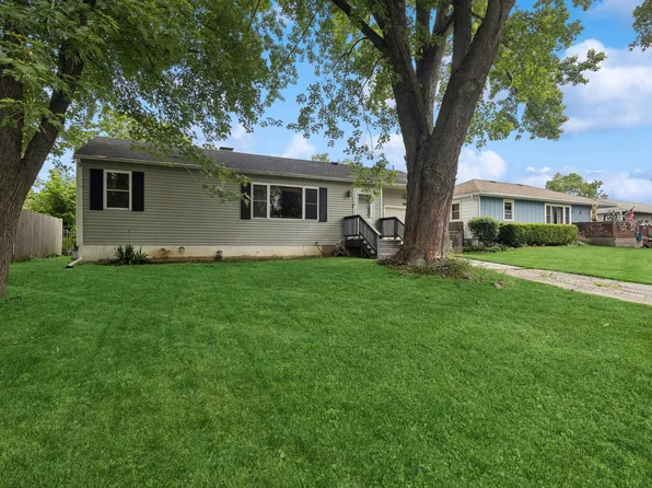 9010 Ramble Rd, Wonder Lake, IL 60097