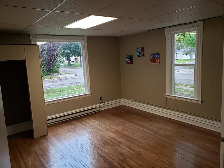 320 Augusta Ave #1 — Photo 7
