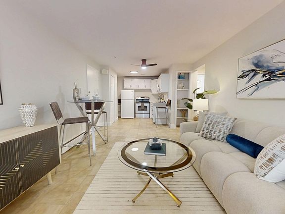 3rd image of 109 Warren St APT 3