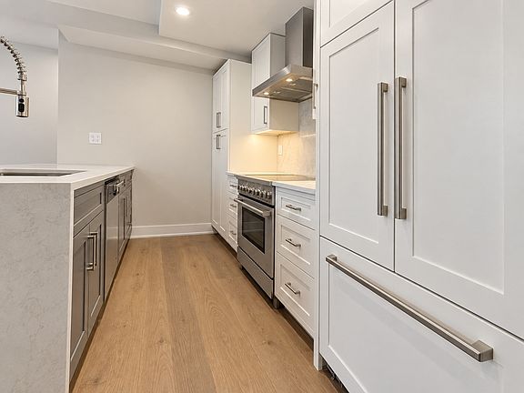 4th image of 804 E 7th St #103