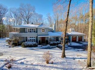 44 Mill St, Sherborn, MA 01770