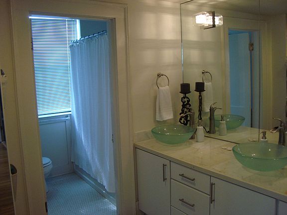 5th image of 401 E Capitol Ave APT 5