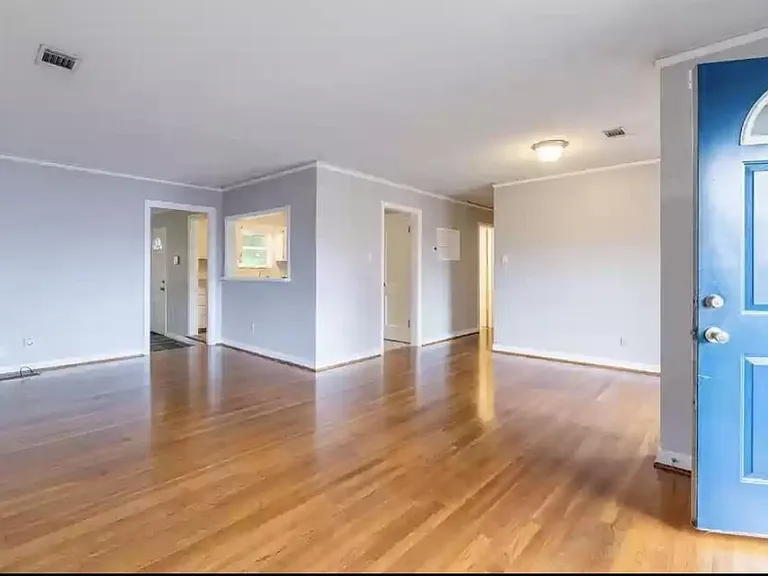 3817 N Cedar St — Photo 3