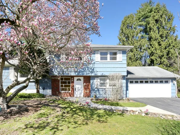 13 Barnacle Drive, Spring Valley, NY 10977