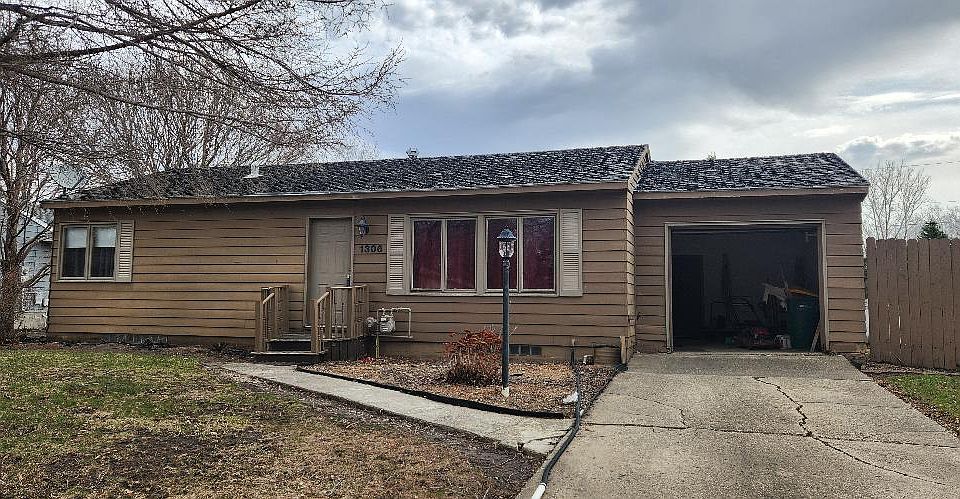 1st image of 1306 Crestview Rd